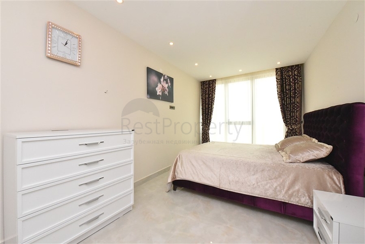 شقة اطلالة مباشرة على البحر - مجمع فاخر بخدمات 5 نجوم - في محمودلار / الانيا 