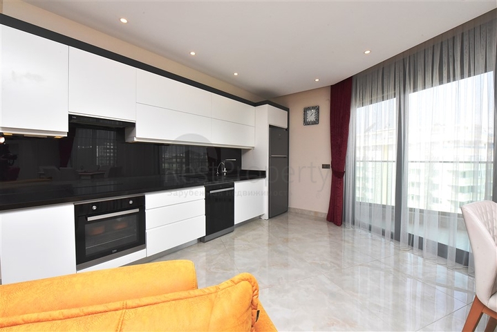 شقة اطلالة مباشرة على البحر - مجمع فاخر بخدمات 5 نجوم - في محمودلار / الانيا 