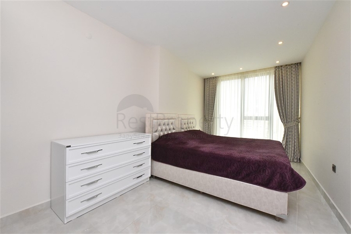 شقة اطلالة مباشرة على البحر - مجمع فاخر بخدمات 5 نجوم - في محمودلار / الانيا 