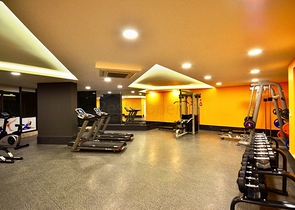 شقة اطلالة مباشرة على البحر - مجمع فاخر بخدمات 5 نجوم - في محمودلار / الانيا 