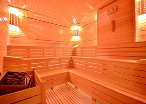 شقة اطلالة مباشرة على البحر - مجمع فاخر بخدمات 5 نجوم - في محمودلار / الانيا 