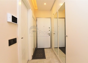 شقة اطلالة مباشرة على البحر - مجمع فاخر بخدمات 5 نجوم - في محمودلار / الانيا 