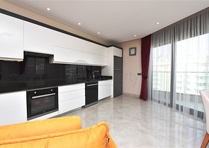 شقة اطلالة مباشرة على البحر - مجمع فاخر بخدمات 5 نجوم - في محمودلار / الانيا 