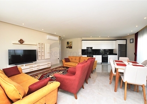 شقة اطلالة مباشرة على البحر - مجمع فاخر بخدمات 5 نجوم - في محمودلار / الانيا 