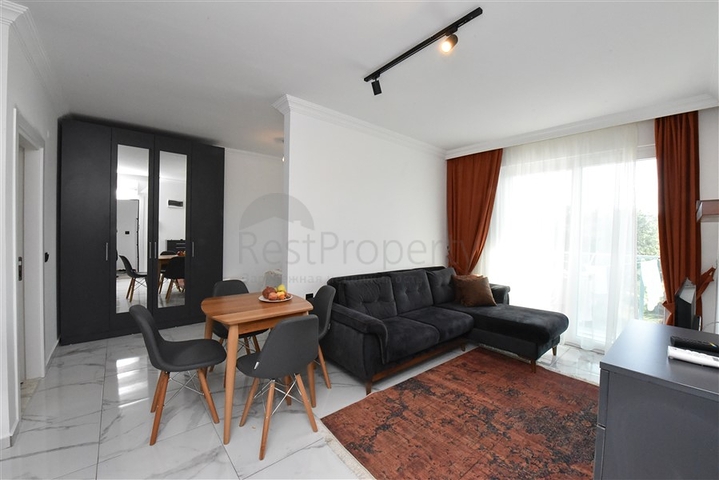 سعر اقتصادي - شقة غرفة نوم وصالة مع الاثاث - ضمن مجمع حديث - في افسلار / الانيا 