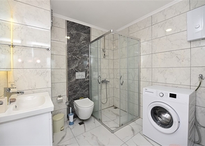 سعر اقتصادي - شقة غرفة نوم وصالة مع الاثاث - ضمن مجمع حديث - في افسلار / الانيا 