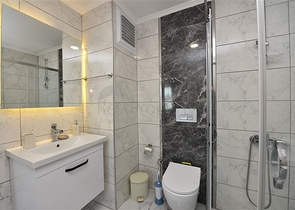 سعر اقتصادي - شقة غرفة نوم وصالة مع الاثاث - ضمن مجمع حديث - في افسلار / الانيا 