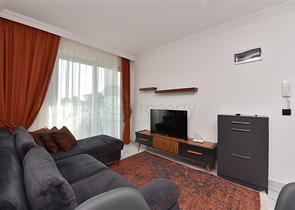 سعر اقتصادي - شقة غرفة نوم وصالة مع الاثاث - ضمن مجمع حديث - في افسلار / الانيا 