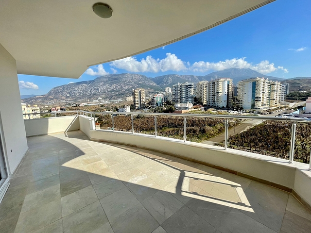 اطلالة بحر وقلعة -شقة غرفتين وصالة مفروشة - في محمودلار / الانيا 