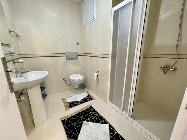 اطلالة بحر وقلعة -شقة غرفتين وصالة مفروشة - في محمودلار / الانيا 