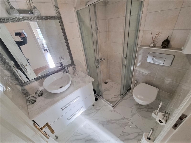 شقة عائلية فاخرة - تصميم غرفتين وصالة - مجمع انيق - جيكجلي / الانيا 