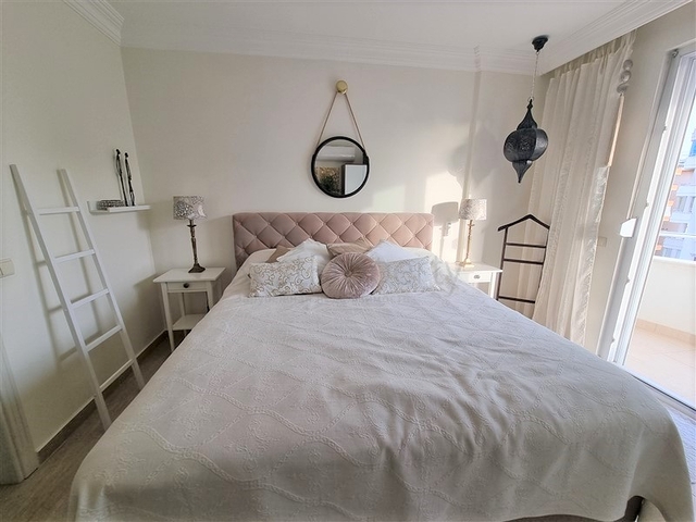 شقة عائلية فاخرة - تصميم غرفتين وصالة - مجمع انيق - جيكجلي / الانيا 