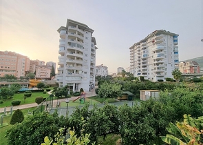 شقة عائلية فاخرة - تصميم غرفتين وصالة - مجمع انيق - جيكجلي / الانيا 