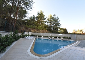 شقة ضمن مجمع جديد في افسلار - تصميم غرفة وصالة مع الاثاث - الانيا 