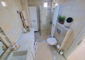 شقة عائلية - غرفتين وصالة مفروشة -ضمن مجمع انيق - في جيكجلي / الانيا 