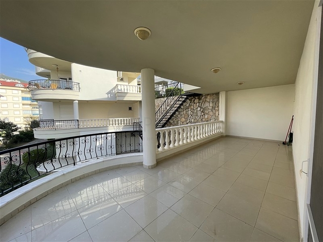 موقع مركزي مميز - دوبلكس واسعة ضمن مجمع سكني عائلي -في جيكلجي / الانيا 