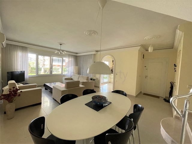 موقع مركزي مميز - دوبلكس واسعة ضمن مجمع سكني عائلي -في جيكلجي / الانيا 