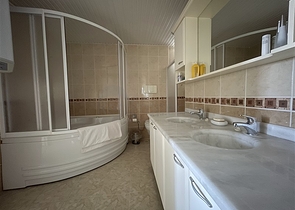 موقع مركزي مميز - دوبلكس واسعة ضمن مجمع سكني عائلي -في جيكلجي / الانيا 