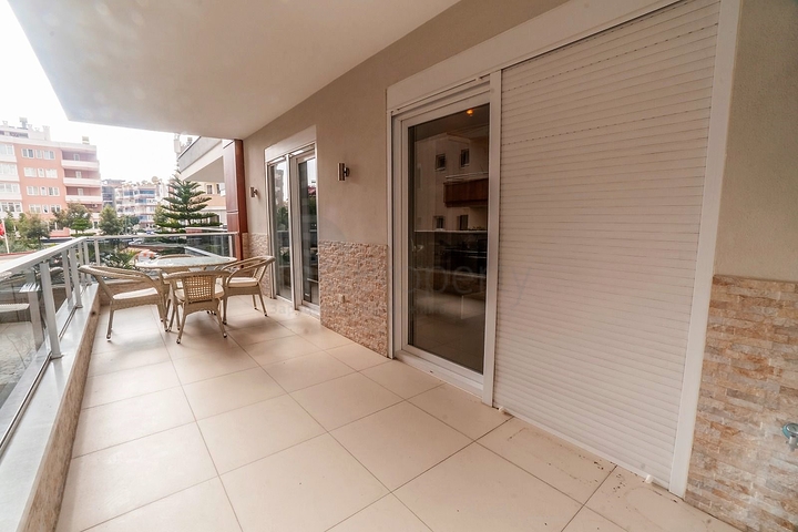 قريبة من شاطئ كليوباترا - شقة غرفة وصالة مفروشة ضمن مجمع سكني - مركز الانيا 