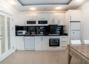 قريبة من شاطئ كليوباترا - شقة غرفة وصالة مفروشة ضمن مجمع سكني - مركز الانيا 