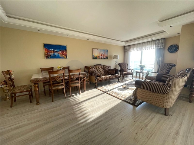 اطلالة مباشرة على البحر - شقة واسعة غرفتين وصالة مفروشة - في محمودلار / الانيا 