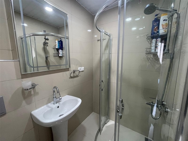 اطلالة مباشرة على البحر - شقة واسعة غرفتين وصالة مفروشة - في محمودلار / الانيا 