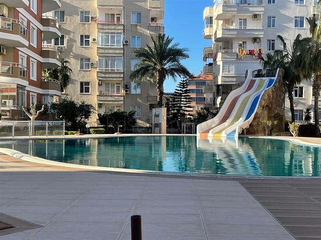 اطلالة مباشرة على البحر - شقة واسعة غرفتين وصالة مفروشة - في محمودلار / الانيا 