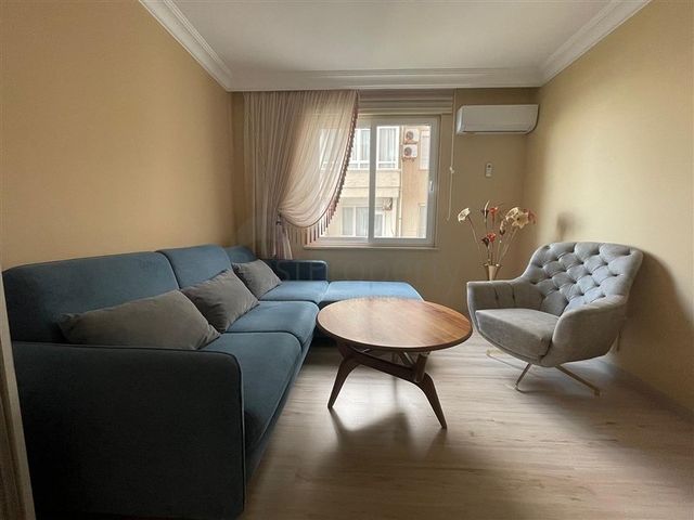 اطلالة مباشرة على البحر - شقة واسعة غرفتين وصالة مفروشة - في محمودلار / الانيا 