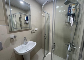 اطلالة مباشرة على البحر - شقة واسعة غرفتين وصالة مفروشة - في محمودلار / الانيا 