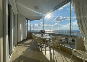 اطلالة مباشرة على البحر - شقة واسعة غرفتين وصالة مفروشة - في محمودلار / الانيا 