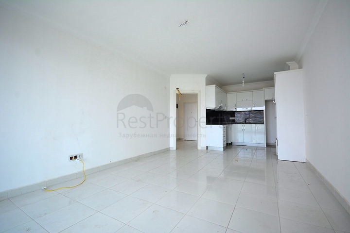 مجمع انيق على شارع بارباروس - غرفة وصالة -في محمودلار/ الانيا 