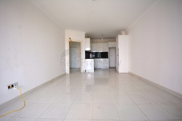 مجمع انيق على شارع بارباروس - غرفة وصالة -في محمودلار/ الانيا 