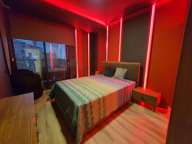 مطبخ منفصل - شقة عائلية واسعة تصميم 3 غرف وصالة - في اوبا / الانيا 