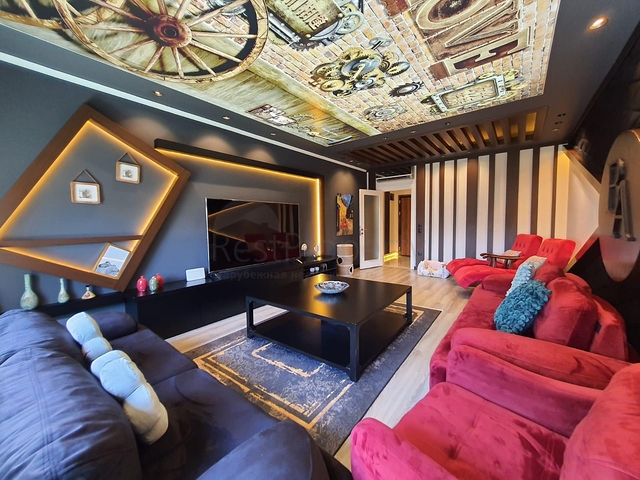 مطبخ منفصل - شقة عائلية واسعة تصميم 3 غرف وصالة - في اوبا / الانيا 