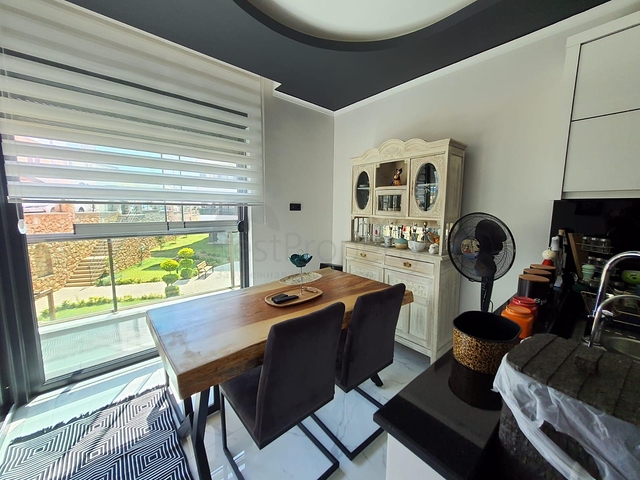 مطبخ منفصل - شقة عائلية واسعة تصميم 3 غرف وصالة - في اوبا / الانيا 