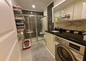 مطبخ منفصل - شقة عائلية واسعة تصميم 3 غرف وصالة - في اوبا / الانيا 