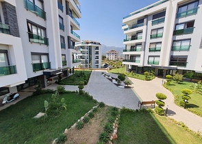 مطبخ منفصل - شقة عائلية واسعة تصميم 3 غرف وصالة - في اوبا / الانيا 