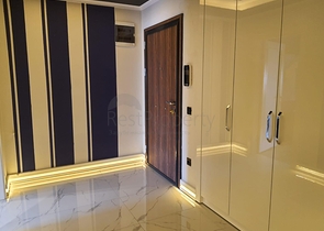 مطبخ منفصل - شقة عائلية واسعة تصميم 3 غرف وصالة - في اوبا / الانيا 