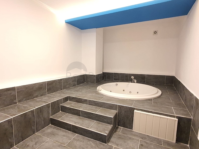 مجمع سكني جديد - شقة غرفة وصالة مفروشة -في محمودلار /الانيا 