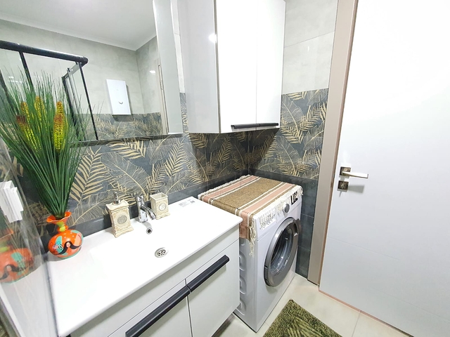 مجمع سكني جديد - شقة غرفة وصالة مفروشة -في محمودلار /الانيا 