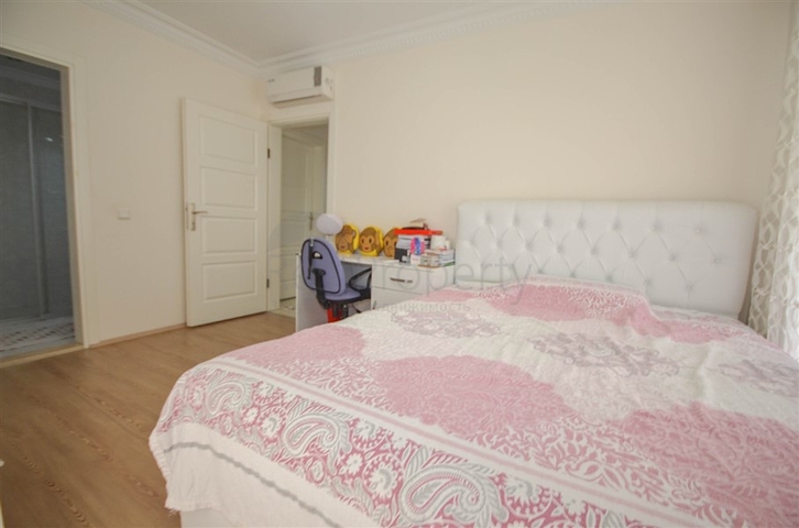 شقة عائلية واسعة - ثلاث غرف وصالة مع مطبخ منفصل -في محمودلار / الانيا 