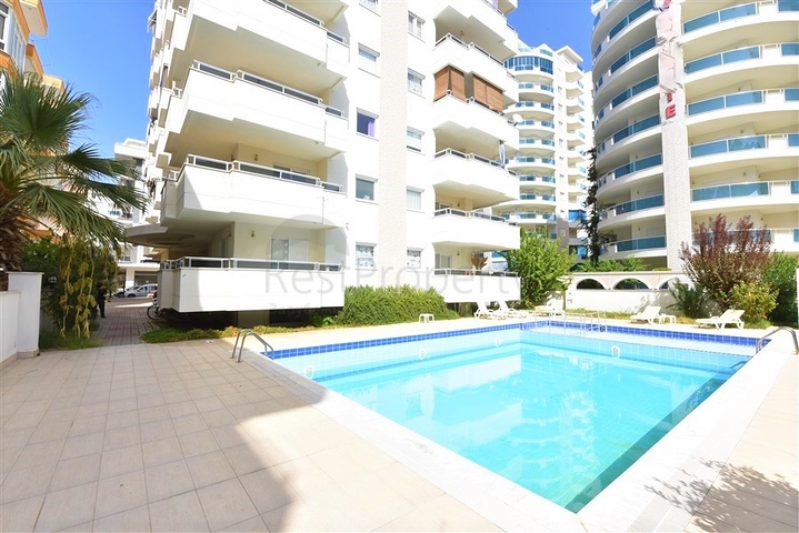 شقة عائلية واسعة - ثلاث غرف وصالة مع مطبخ منفصل -في محمودلار / الانيا 