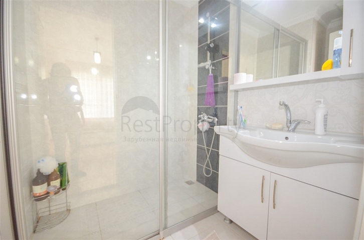 شقة عائلية واسعة - ثلاث غرف وصالة مع مطبخ منفصل -في محمودلار / الانيا 