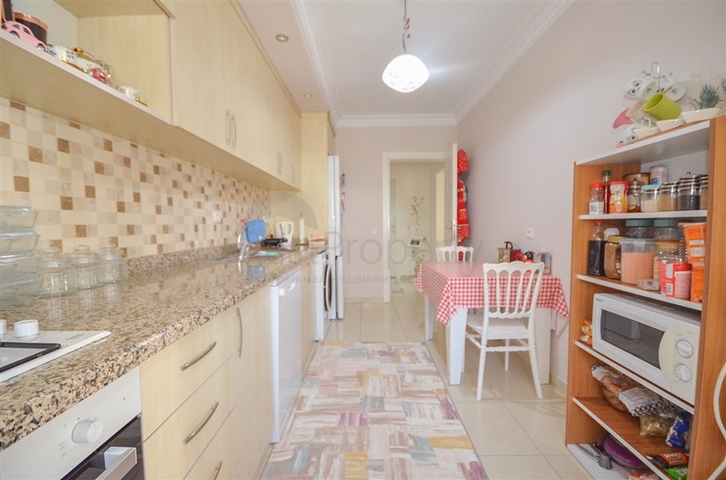 شقة عائلية واسعة - ثلاث غرف وصالة مع مطبخ منفصل -في محمودلار / الانيا 