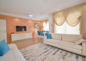 شقة عائلية واسعة - ثلاث غرف وصالة مع مطبخ منفصل -في محمودلار / الانيا 