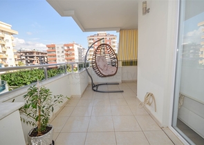 شقة عائلية واسعة - ثلاث غرف وصالة مع مطبخ منفصل -في محمودلار / الانيا 