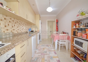 شقة عائلية واسعة - ثلاث غرف وصالة مع مطبخ منفصل -في محمودلار / الانيا 