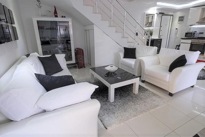 شقق للبيع في مركز الانيا - دوبلكس غرفتين وصالة جديدة - الانيا 