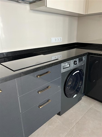 مجمع حديث بخدمات فندقية - شقة غرفة وصالة - في منطقة محمودلار / الانيا 