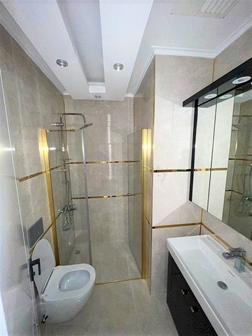 مجمع حديث بخدمات فندقية - شقة غرفة وصالة - في منطقة محمودلار / الانيا 